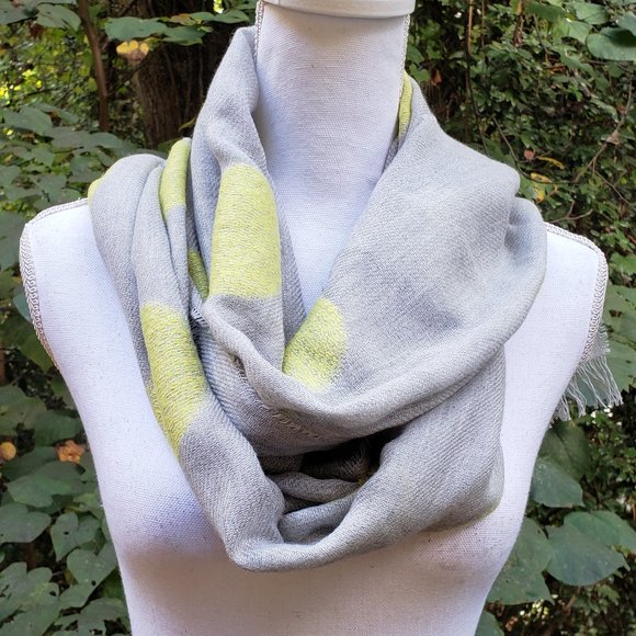 TALBOTS Wool Blend Fringed Scarf Oblong Grey Chartreuse New - Picture 5 of 11
